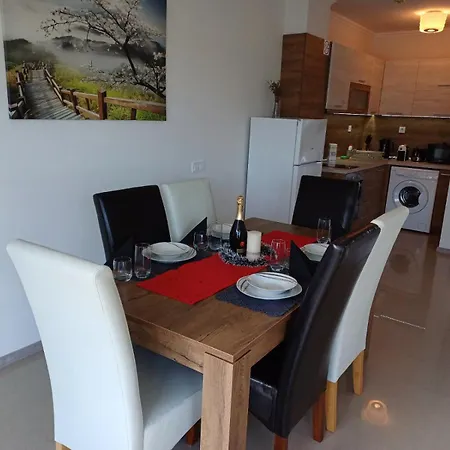 Lighthouse 3 Bedrooms F36 *